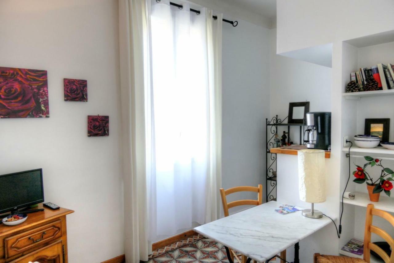 Anne De La Maison Blanche Αβινιόν Εξωτερικό φωτογραφία